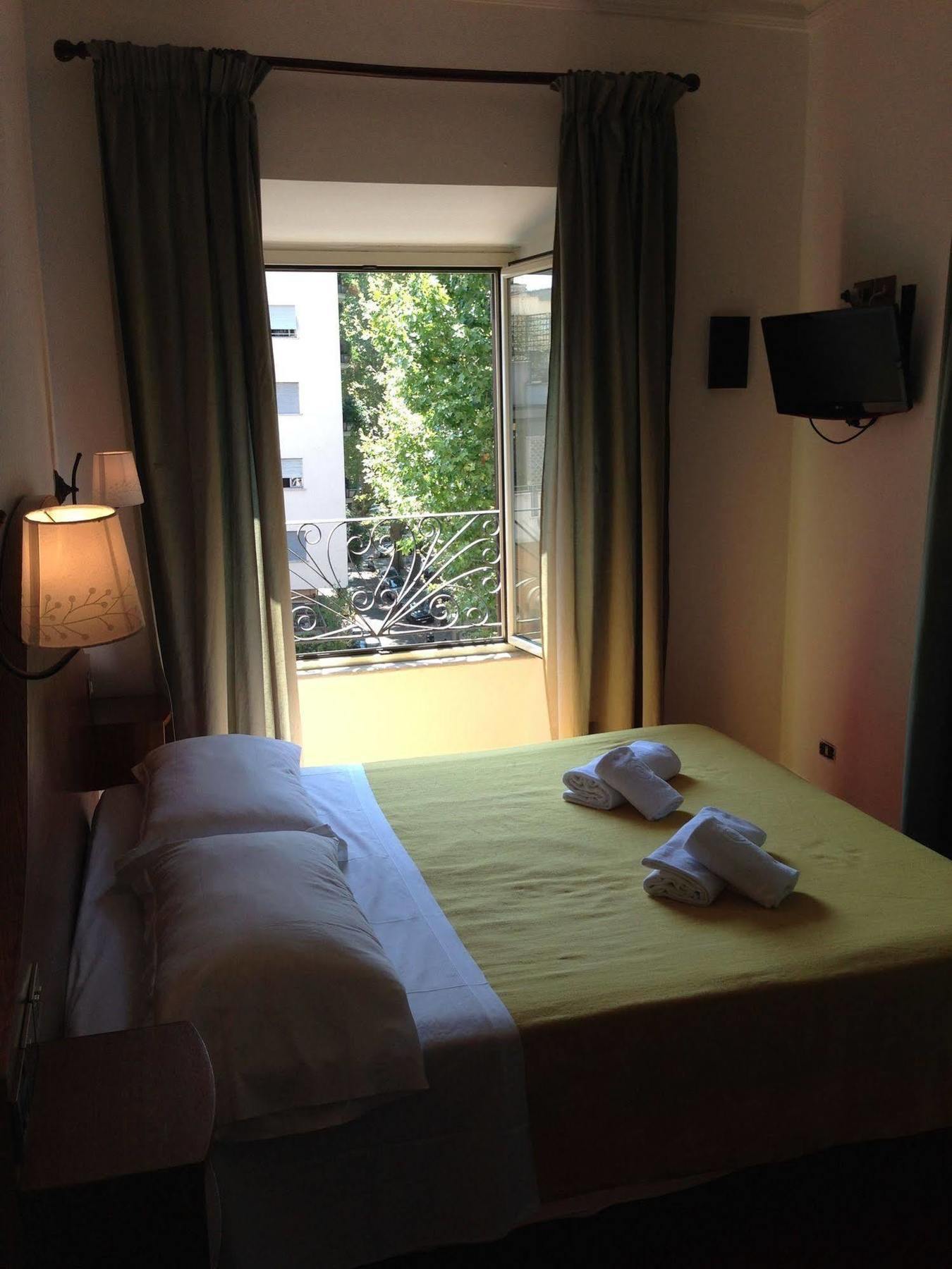Pensione Paradise Rome Exterior photo